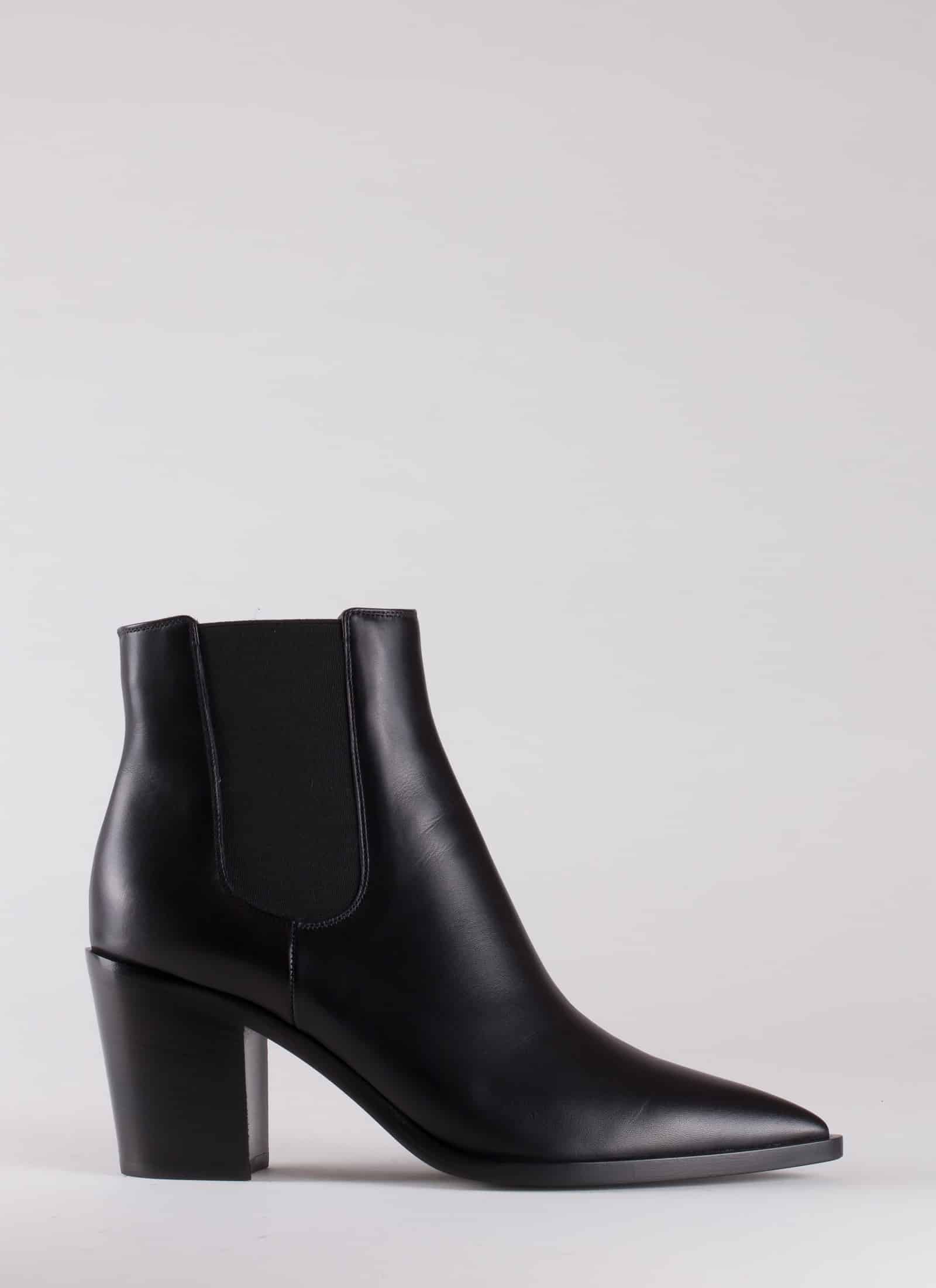 LEATHER BOOTS "ROMNEY" - GIANVITO ROSSI
